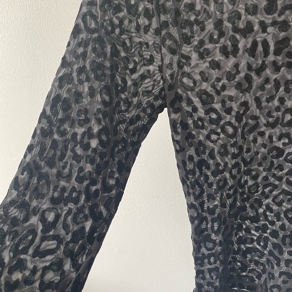 Mesh Leopard Black Long Sleeve - Picture 3 of 5